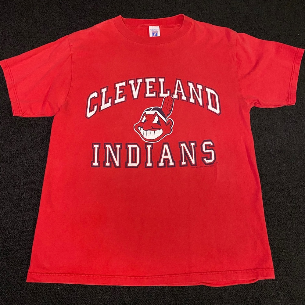 Vintage Y2K Cleveland Indians Tee Chief Wahoo